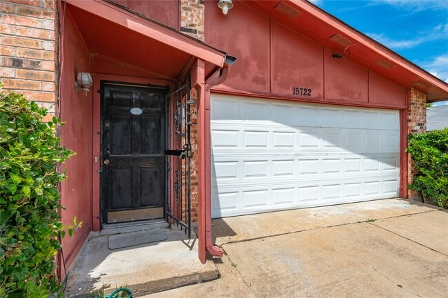 Photo - 15722 Corsair Rd