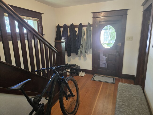 422 W Babcock St