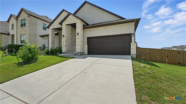 Building Photo - 1606 Folk Victorian Rd