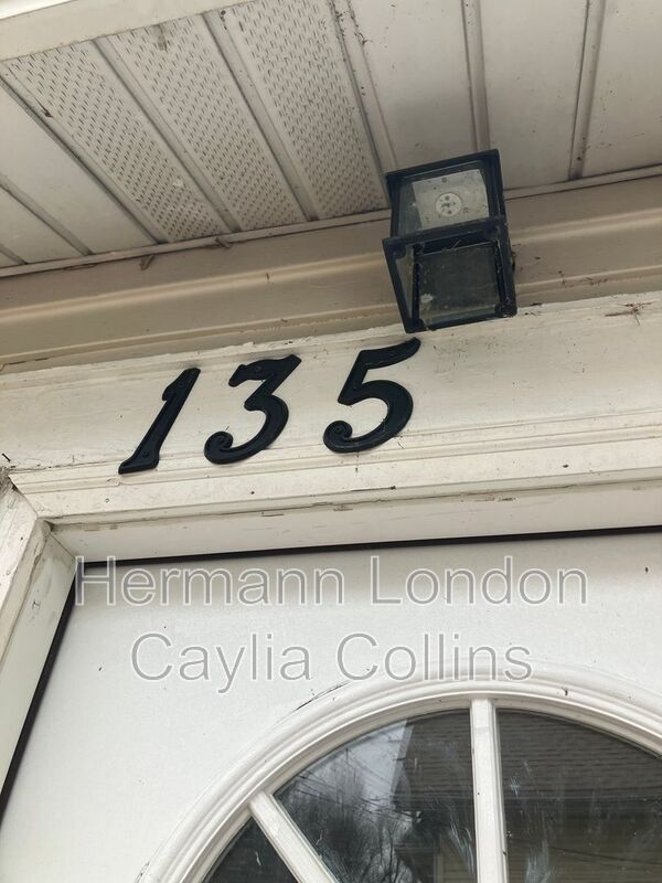 Photo - 135 Hereford Ave