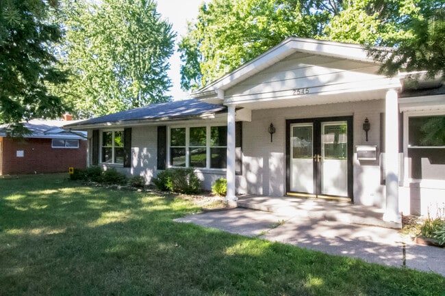 Photo - 2545 Amara Dr