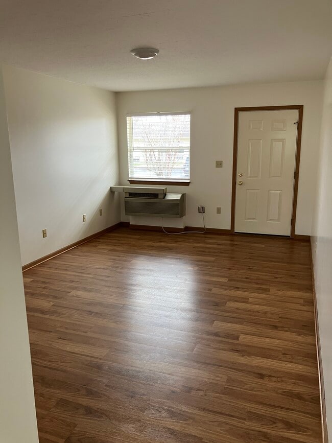 Photo - 68 E 1st St Unit 3