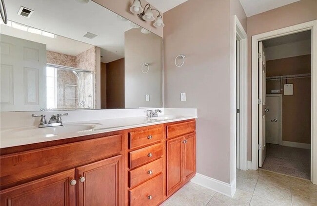 Photo - 608 Enterkin Ct