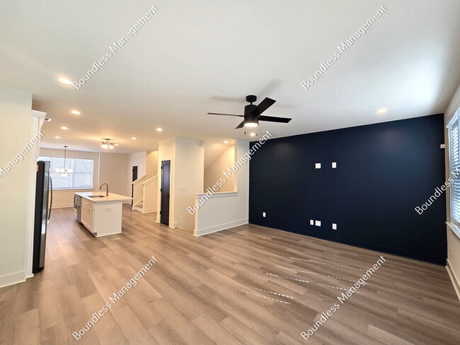 Photo - 340 Eugenia St SW