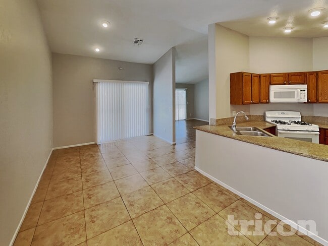 Photo - 1648 Trish Ln