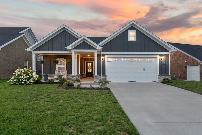 Photo - Luxury Living on the Course – For Rent