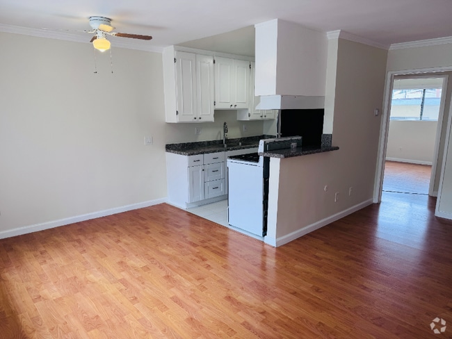 Building Photo - 407 N Avenue 50 Rental
