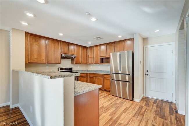 Photo - 2054 Waterlily View St