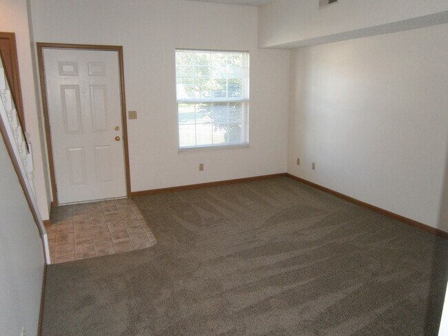 Photo - 1007-1007 Jill Ct Unit 1007