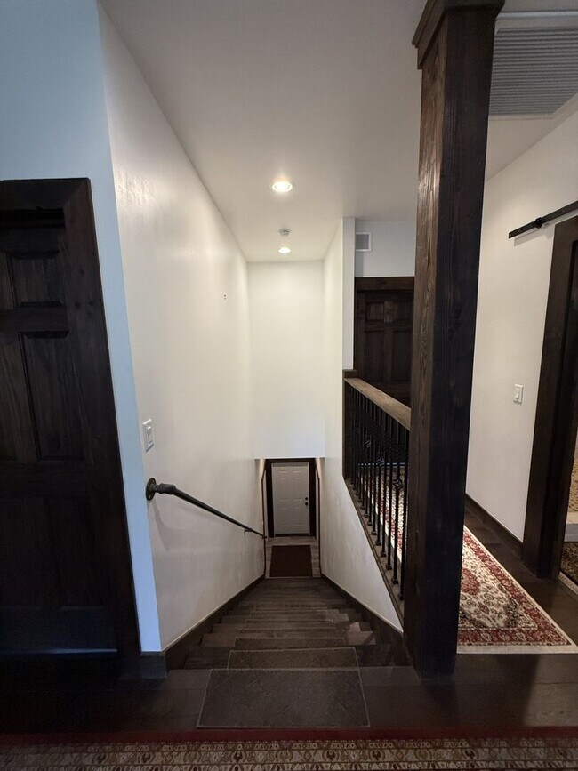 Photo - Discover your dream home in Flagstaff!