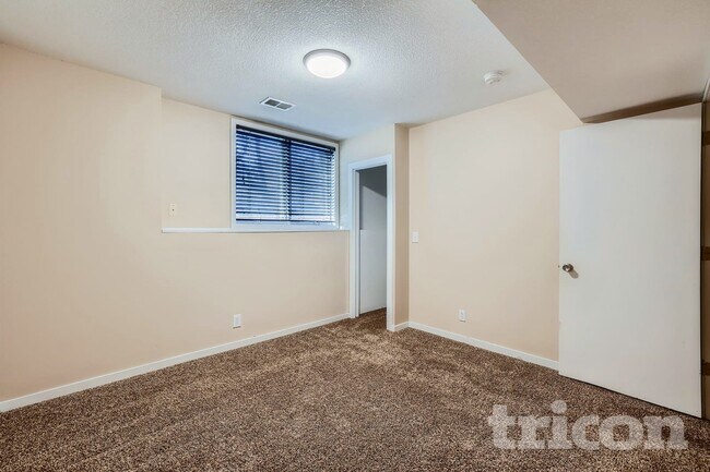 Photo - 5 Oak Shore Dr