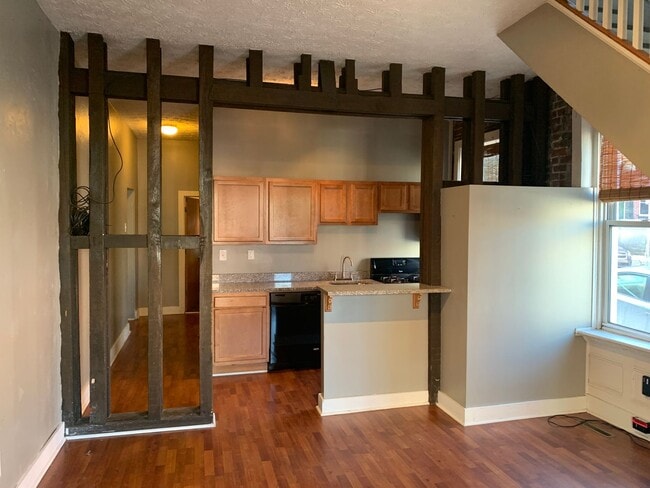 Building Photo - 4600 Plummer St Unit 1