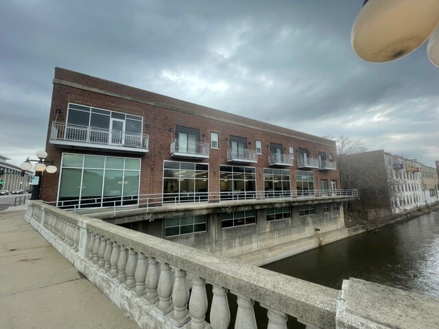 Photo - 37 W Benton St Condo