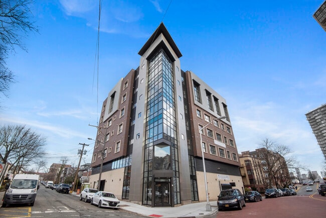 Building Photo - The Lofts at Blvd East