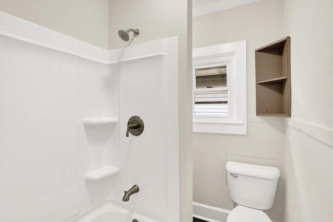 Photo - 626 N Riley Ave