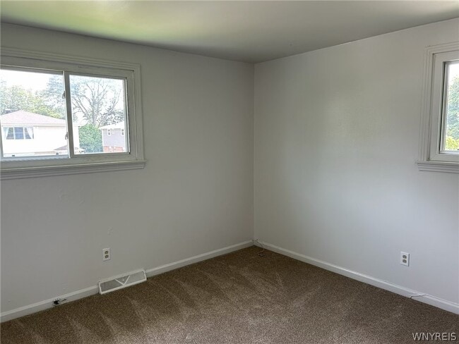 Photo - 210 Meadowlawn Rd
