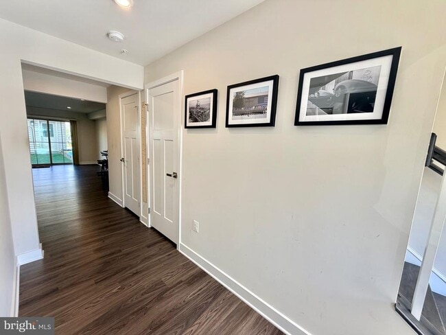 Photo - 8627 Satinwood Dr