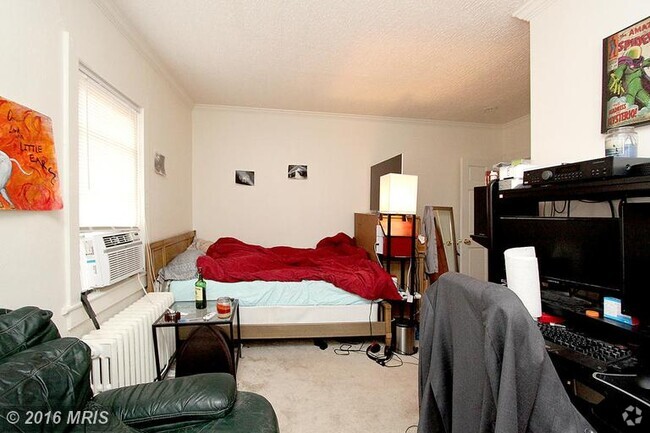 Building Photo - 212 Reading Ave Unit 2 Rental