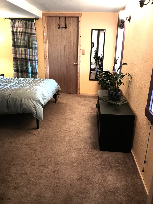 Photo - 11136 Circle Dr