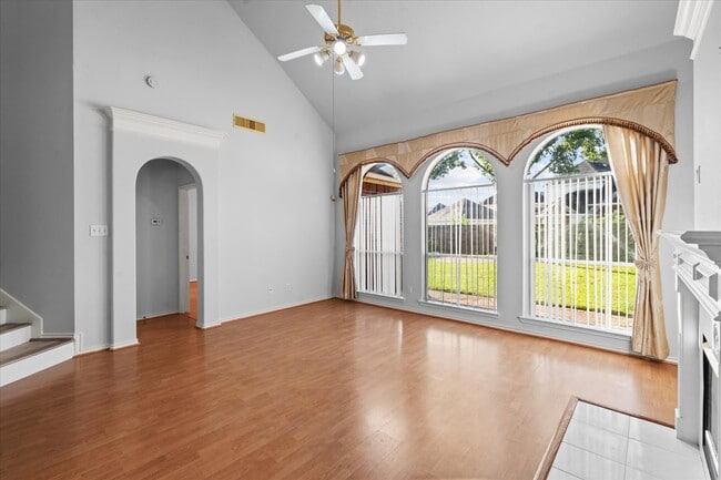 Photo - 3914 Clarestone Dr