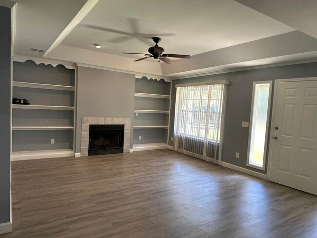 Photo - 114 Wright Cir