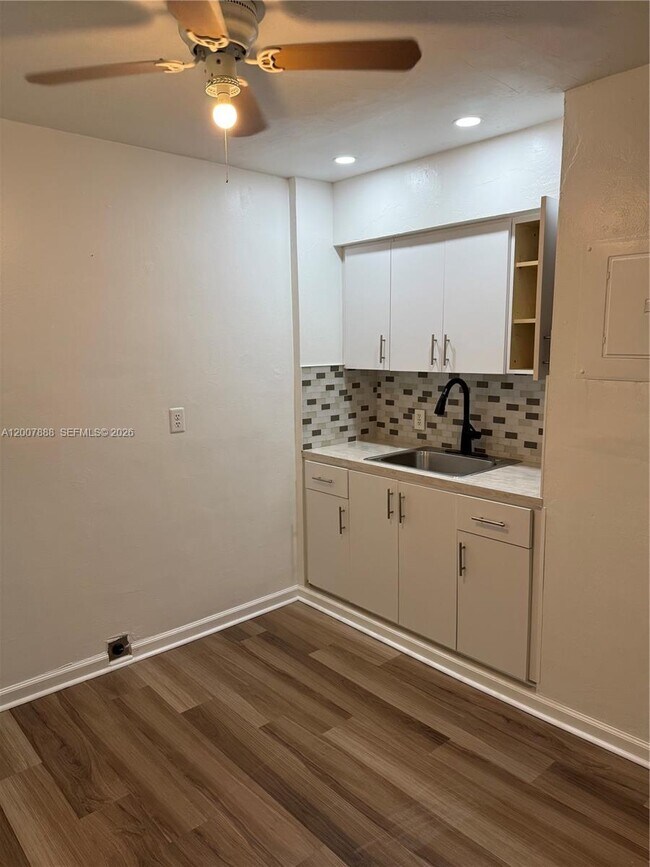 Photo - 645 NE 35th St Unit 1