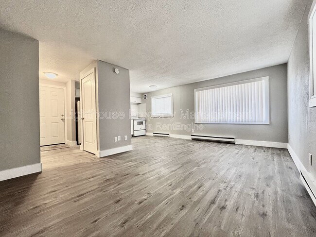 Photo - 1490 Carmil Dr Unit 4