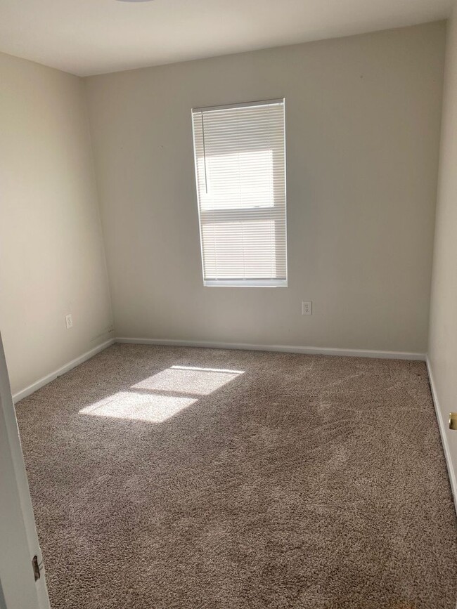 Spacious 4BD 2BA House in Beechview - Spacious 4BD 2BA House in Beechview