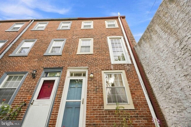 725 Pemberton Street Unit 10