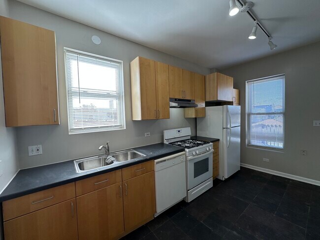 Photo - 3946 N Cicero Ave Unit 1