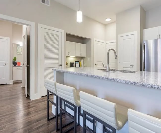 Photo - 25202 Northwest Fwy Unit 139.77