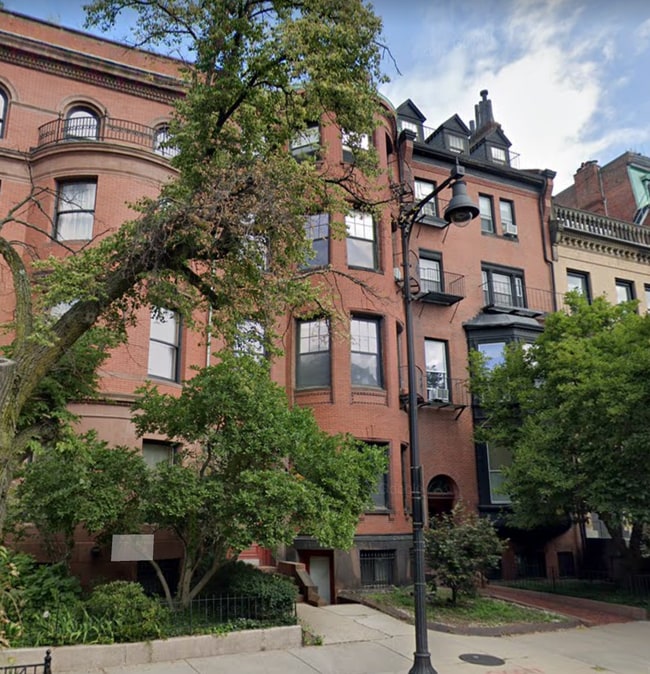 Photo - 464 Beacon St