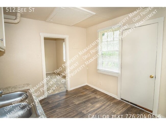 Photo - 512 Bee St