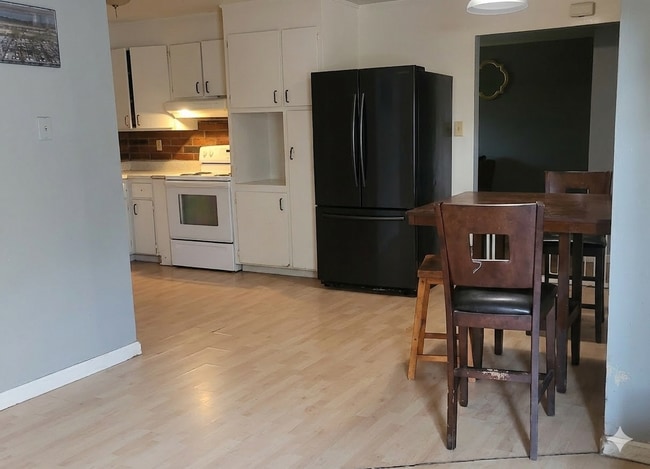 Photo - 1539 Marshall St