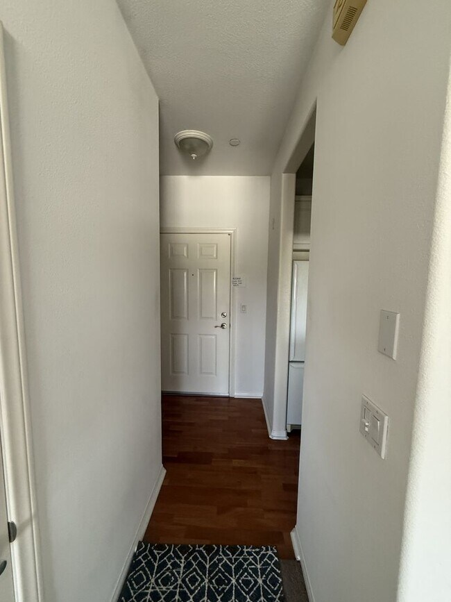 Photo - Serene 55+ Living in the Heart of Torrance | 2 Bed, 2 Bath Condo Unidad 411