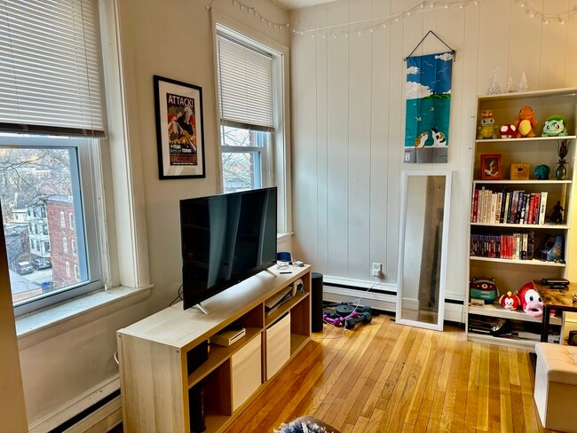 Photo - 199 Winthrop Rd Unit 33