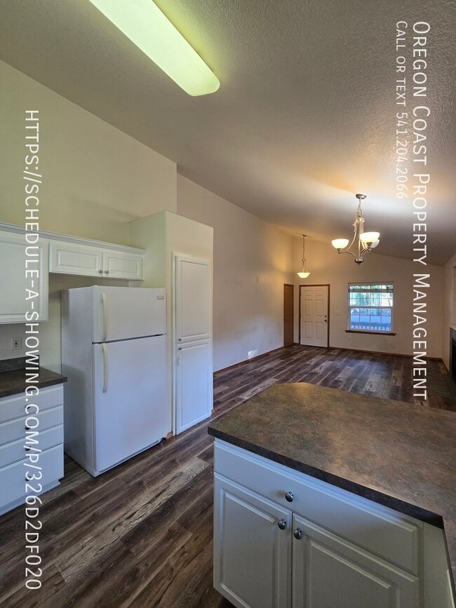 Photo - 135 S Quadrant St