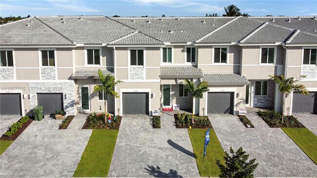 Photo - 1381 SE 7th Ter