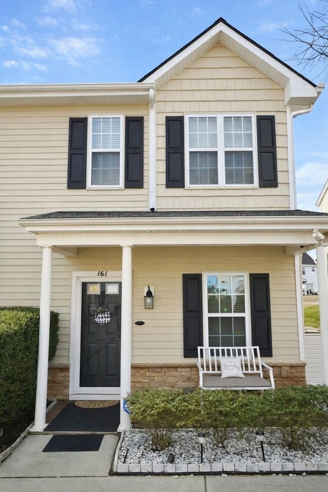 Building Photo - Charming 3BR Townhome in Clayton