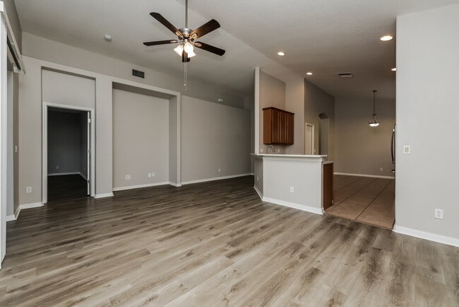 Photo - 8610 Sandy Plains Dr