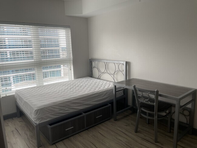 Photo - 258B-258B Sunview St