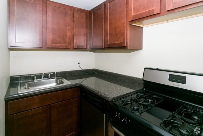 Building Photo - 1350 N Dearborn St Rental