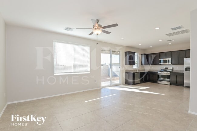 Photo - 2851 N Fair Oaks Ave