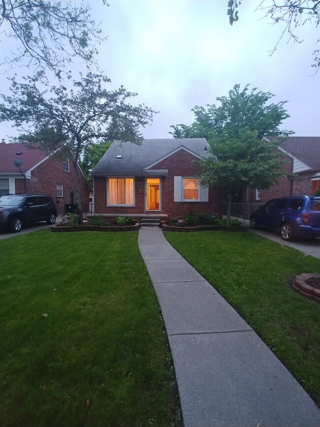 Photo - 9319 Fenton Ave