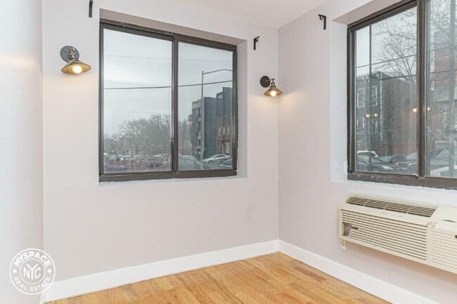 Photo - 1599 Bergen St Unit 1R
