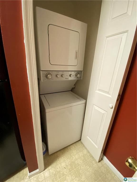 Photo - 207 W Canal St