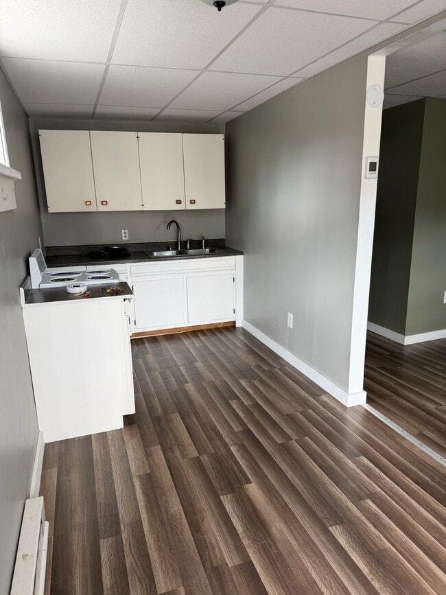 Photo - 605 Main St Unit #1