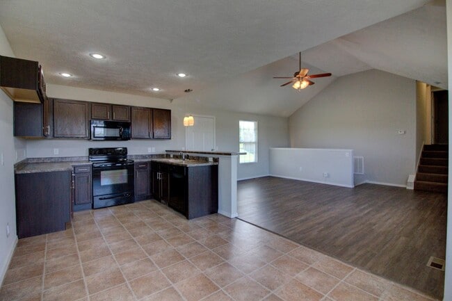 Photo - 3 Bedroom in Springfield!