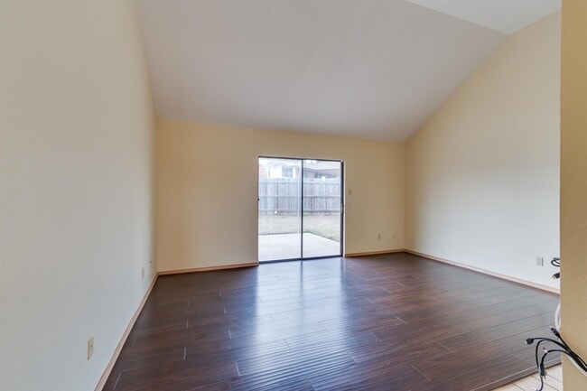 Photo - 4835 SE Tattershall Way