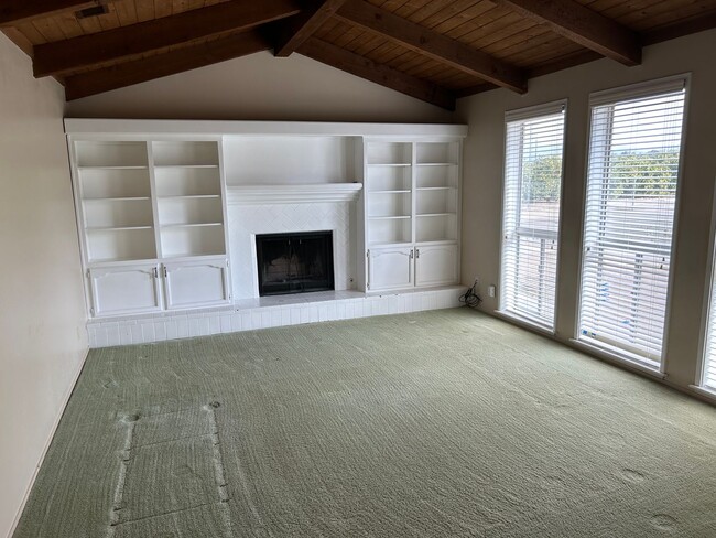 Rare opportunity to experience Country liv... - Rare opportunity to experience Country liv... House